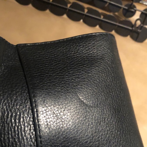 Michael Kors Black Leather Fulton crossbody bag - Picture 3 of 14